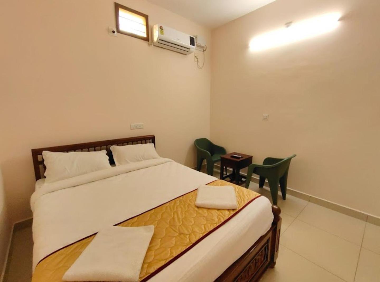 Township Residency Inn Ποντισερί Εξωτερικό φωτογραφία