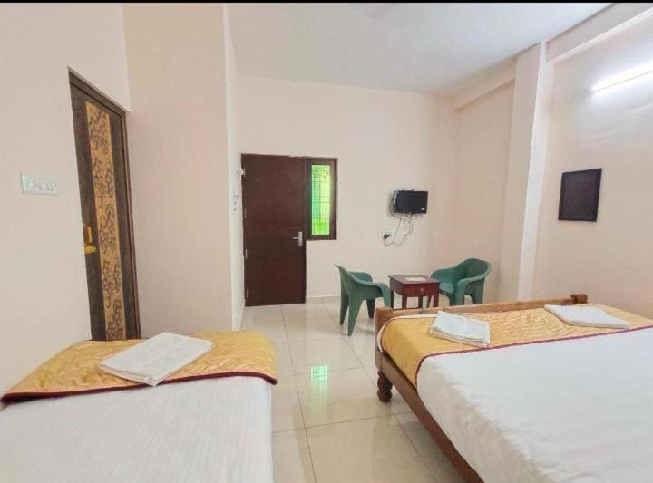 Township Residency Inn Ποντισερί Εξωτερικό φωτογραφία